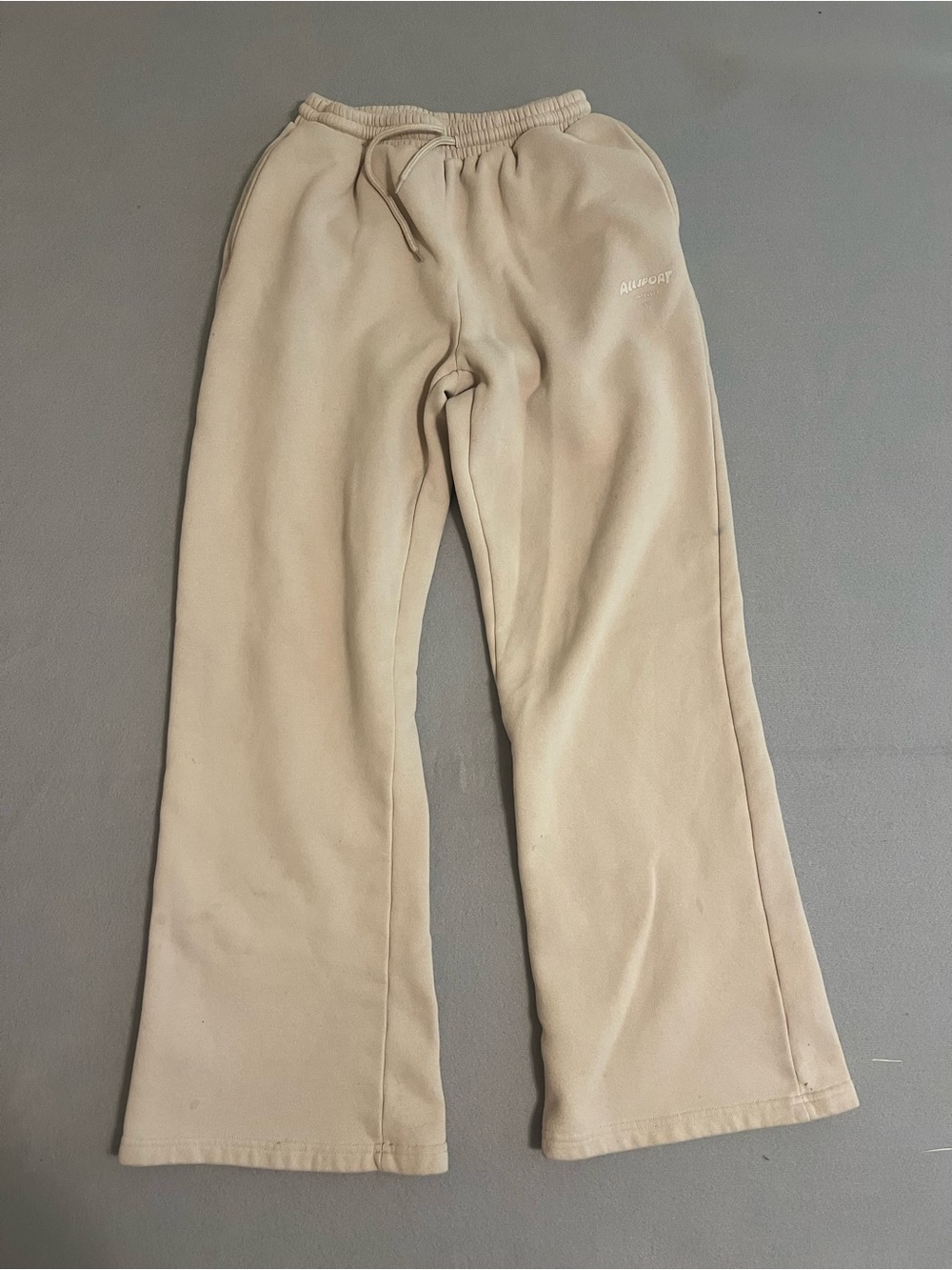 Wide-Leg Women's Sweatpants in Beige — Relaxed Fit